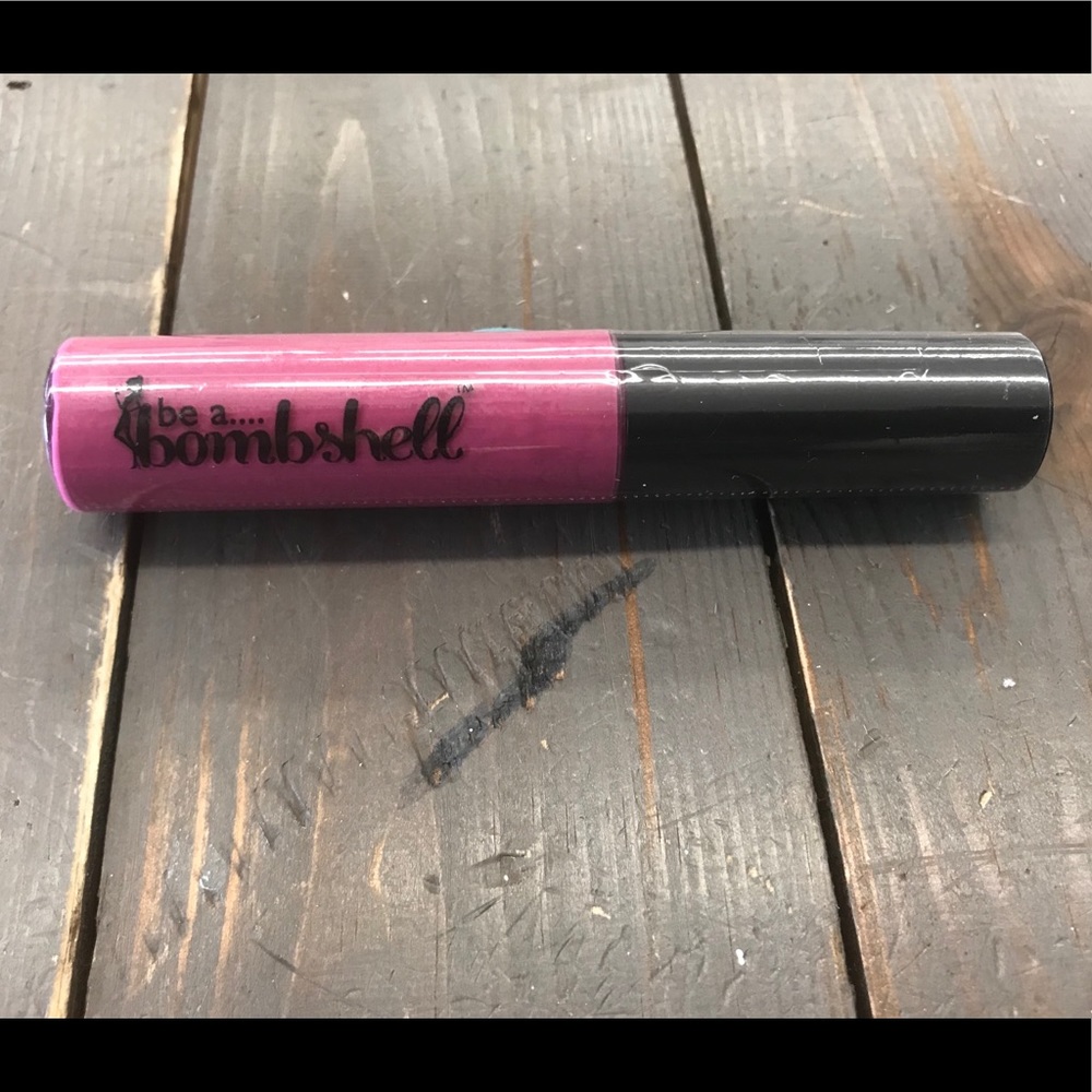 Be A Bombshell Lipgloss